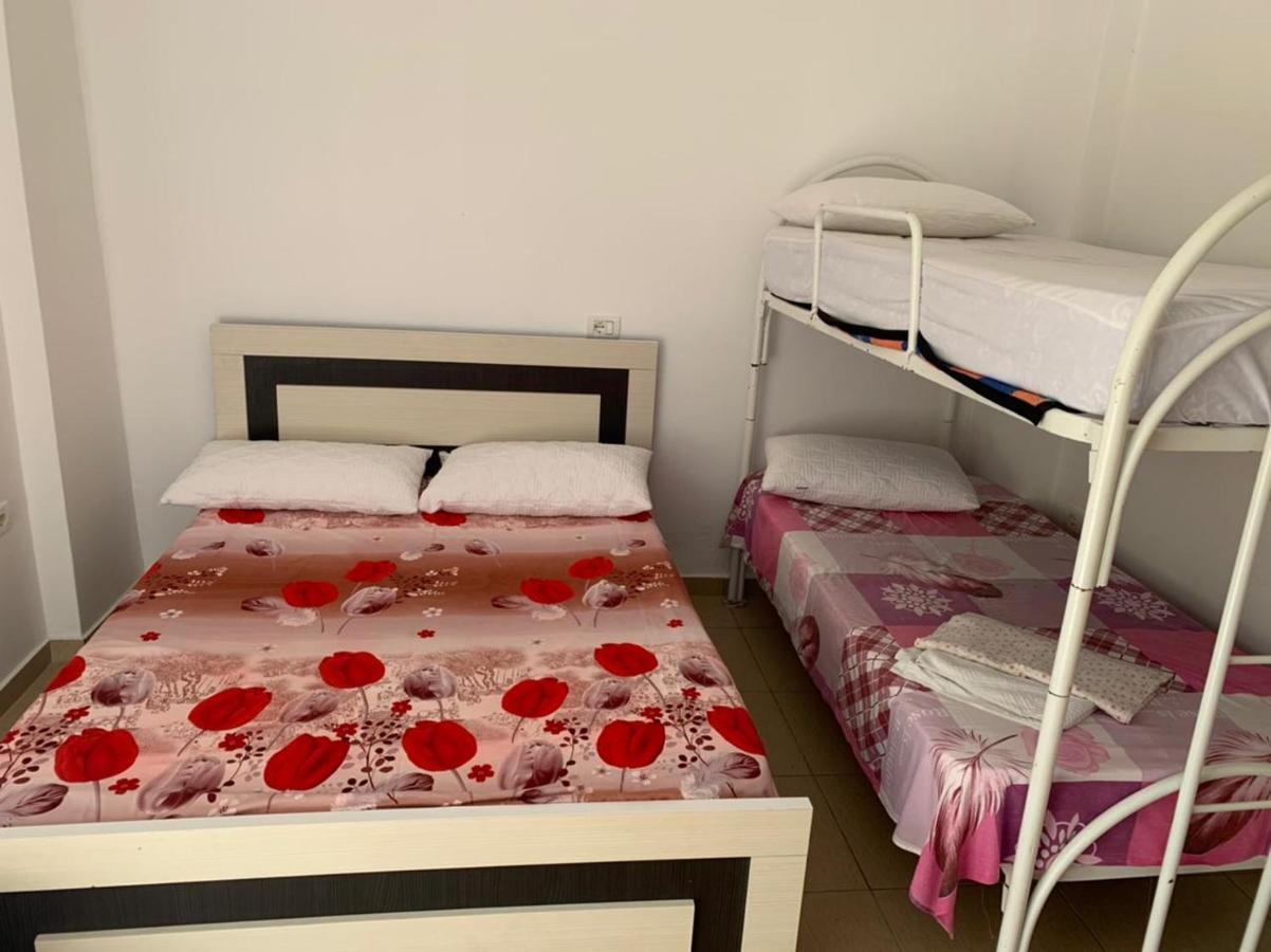 Denaj House Hotell Himare Exteriör bild