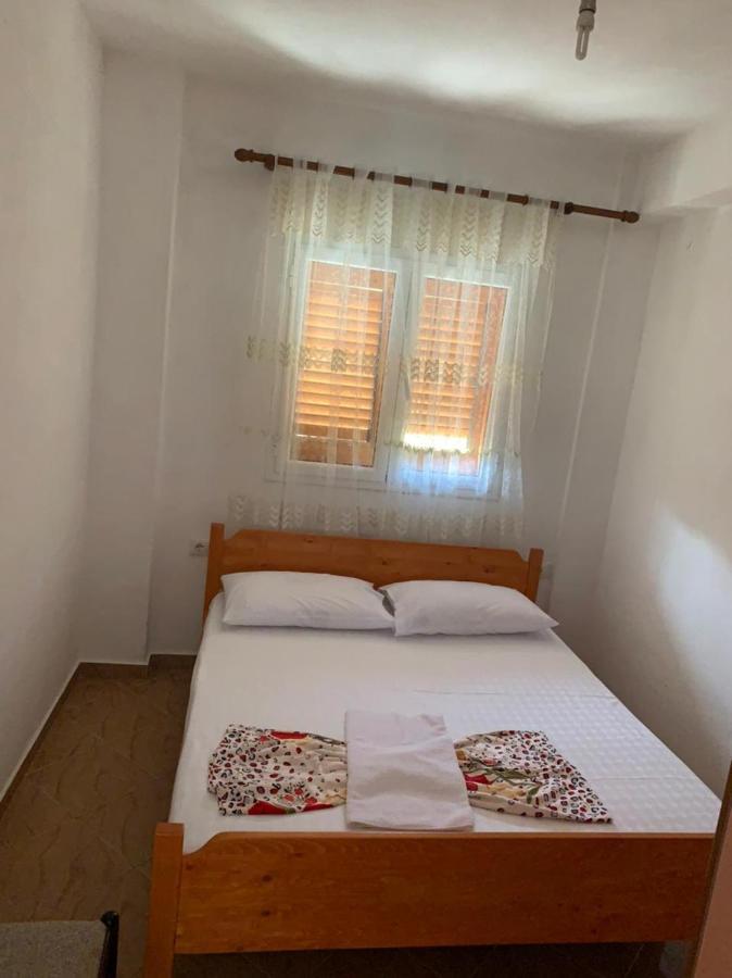 Denaj House Hotell Himare Exteriör bild